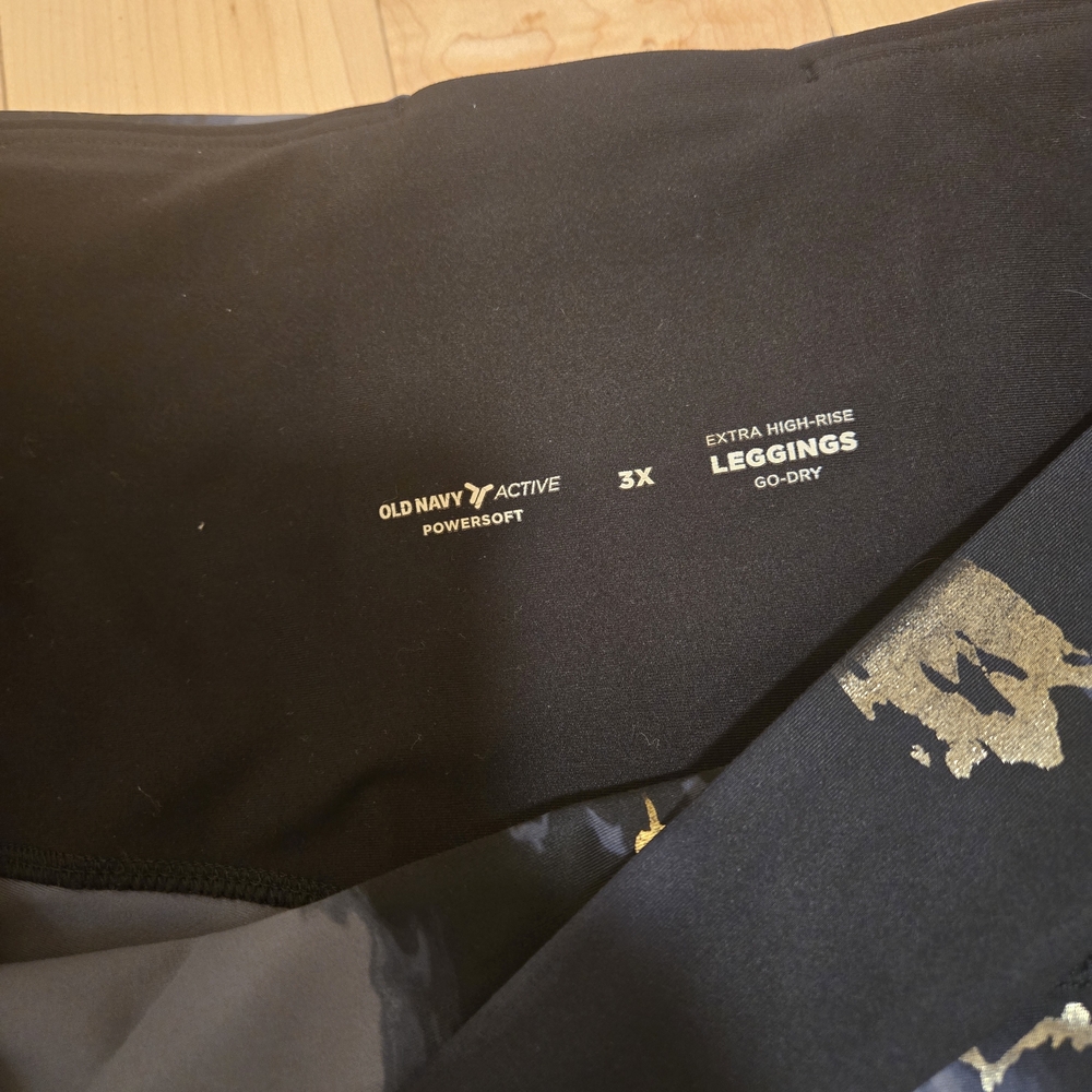 Old Navy Black and Gold Marble Leggings - Picture 3 of 5